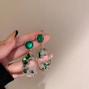 Irregular Hollow Earrings  Emerald Earrings Niche Ear Jewelry For Women